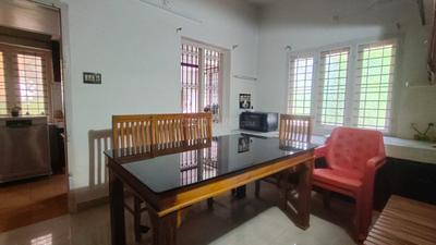 Hall Image of 1200 Sq.ft 2 BHK Independent House for rent in Vyttila Kochi for Rs. 32000