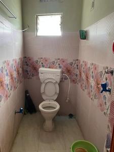 Common Bathroom Image of 550 Sq.ft 2 BHK Builder Floor for sale in Mukundapur Kolkata for Rs. 2400000