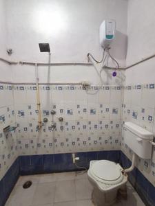 Bathroom Image of 220 Sq.ft 1 RK Apartment / Flat for rent in Kolar Road Bhopal for Rs. 8000