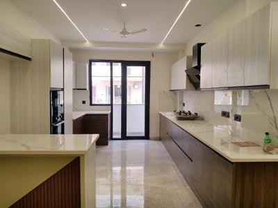 Kitchen Image of 2700 Sq.ft 4 BHK Builder Floor for sale in Ansal Api Esencia, Sector 67 Gurgaon for Rs. 24500000