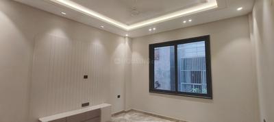 Bedroom Image of 1800 Sq.ft 3 BHK Builder Floor for sale in Pitampura New Delhi for Rs. 34800000