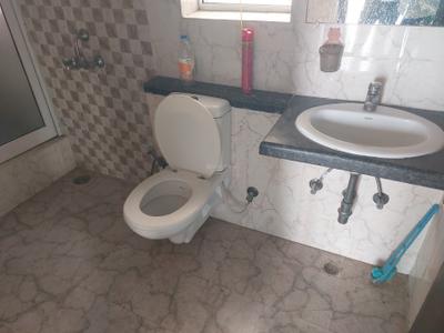 Image of 1390 Sq.ft 2.5 BHK Apartment / Flat for rent in Mahagun Mirabella, Sector 79, Noida for Rs. 40000