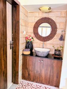 Bathroom Image of 2520 Sq.ft 4 BHK Independent House for sale in Chanakyapuri Ahmedabad for Rs. 27100000