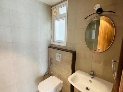 Bathroom Image of 1879 Sq.ft 3 BHK Apartment / Flat for rent in Madipakkam Chennai for Rs. 100000