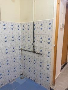 Bathroom Image of 900 Sq.ft 2 BHK Independent House for rent in Warje Malwadi Pune for Rs. 20000