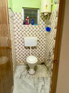 Bathroom Image of 645 Sq.ft 2 BHK Apartment / Flat for sale in Jadavpur Kolkata for Rs. 3000000