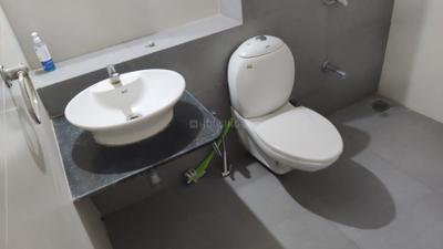 Image of 1850 Sq.ft 3 BHK Apartment / Flat for rent in Adani The Meadows, Shantigram, Ahmedabad for Rs. 45000