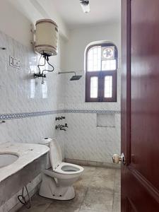 Bathroom Image of 3400 Sq.ft 3.5 BHK Builder Floor for rent in Sector 50 Noida for Rs. 52000