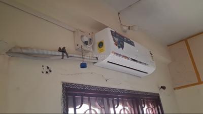Bathroom Image of 625 Sq.ft 1 BHK Builder Floor for rent in Akota Vadodara for Rs. 12000