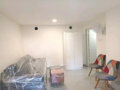 Bedroom Image of 250 Sq.ft 1 RK Apartment / Flat for rent in Mayfair Garden, Banjara Hills Hyderabad for Rs. 20000