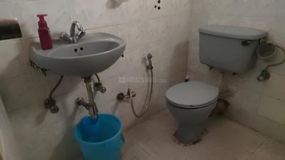 Image of 2000 Sq.ft 3.5 BHK Apartment / Flat for rent in Azad Apartments, Kalu Sarai, New Delhi for Rs. 130000
