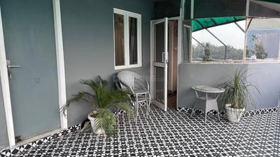 Balcony Image of 1050 Sq.ft 1 BHK Builder Floor for rent in Chittaranjan Park New Delhi for Rs. 50000