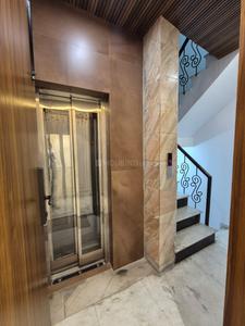 Bedroom Image of 1000 Sq.ft 2 BHK Builder Floor for sale in Ramesh Nagar New Delhi for Rs. 16500000