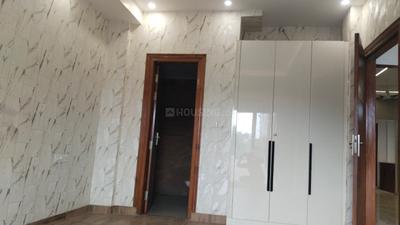 Bedroom Image of 2600 Sq.ft 3 BHK Builder Floor for rent in Palam Vihar Gurgaon for Rs. 65000