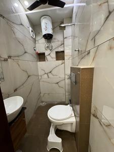 Bathroom Image of 890 Sq.ft 2 BHK Builder Floor for rent in Rajouri Garden New Delhi for Rs. 32000