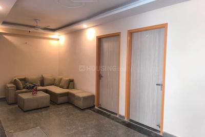 Hall Image of Priyaholic premium stay in Shahpur Govardhanpur Khadar, Noida