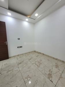 Bedroom Image of 1000 Sq.ft 3 BHK Builder Floor for sale in Mahavir Enclave New Delhi for Rs. 6000000