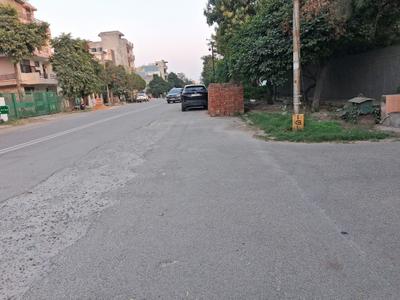 Image of 450 Sq.ft Residential Plot / Land for sale in Sector 108, Noida for Rs. 130000000