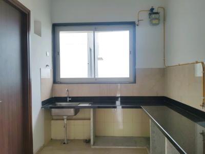 Kitchen Image of 950 Sq.ft 2 BHK Apartment / Flat for sale in Thane West Thane for Rs. 17000000