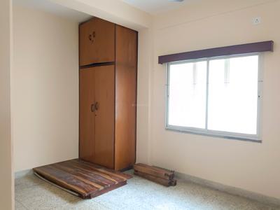 Bedroom Image of 1390 Sq.ft 4 BHK Apartment / Flat for rent in Santoshpur Kolkata for Rs. 30000