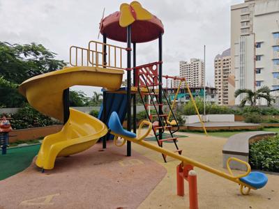 Playing Area Image of 706 Sq.ft 2 BHK Apartment / Flat for rent in Thapar Suburbia, Chembur Mumbai for Rs. 75000