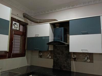 Kitchen Image of 1500 Sq.ft 2 BHK Builder Floor for rent in Patel Nagar Gurgaon for Rs. 38000