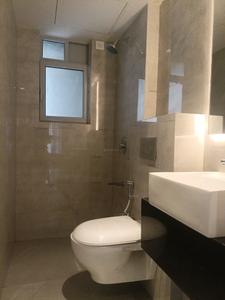 Common Bathroom Image of 1635 Sq.ft 3 BHK Apartment / Flat for sale in Cosmos Majestic Tower, Prabhadevi Mumbai for Rs. 52500000