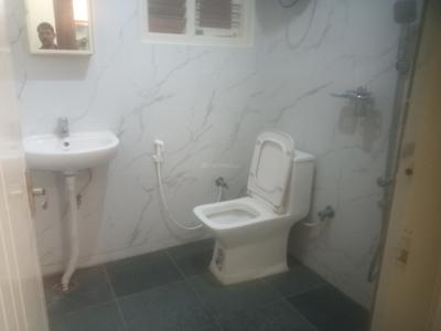 Bathroom Image of 550 Sq.ft 1 BHK Builder Floor for rent in Koramangala Bengaluru for Rs. 35000