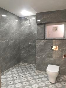 Common Bathroom Image of 1150 Sq.ft 3 BHK Apartment / Flat for sale in Vikaspuri New Delhi for Rs. 15000000