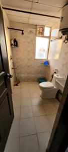 Bathroom Image of 1455 Sq.ft 3.5 BHK Apartment / Flat for rent in Sethi Max Royal, Sector 76 Noida for Rs. 35000