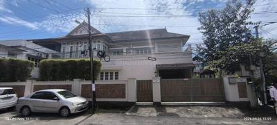 Image of 5000 Sq.ft 3.5 BHK Independent House for sale in M.G. Road, Kochi for Rs. 50000000