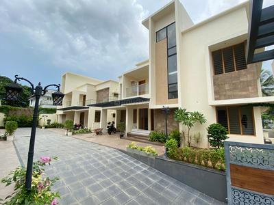 Image of 2610 Sq.ft 4 BHK Villa for sale in Edappally, Kochi for Rs. 21500000