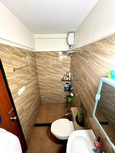 Bathroom Image of 699 Sq.ft 2 BHK Apartment / Flat for rent in Royal Oasis, Malad West Mumbai for Rs. 60000