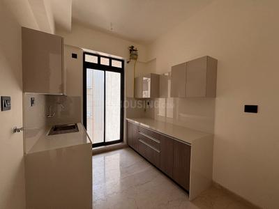 Kitchen Image of 750 Sq.ft 2 BHK Apartment / Flat for rent in Santacruz West Mumbai for Rs. 150007