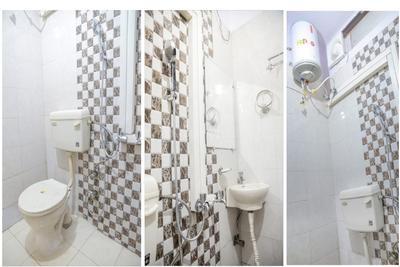 Bathroom Image of Excel PG in Garhi, New Delhi