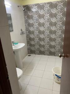 Bathroom Image of 1050 Sq.ft 2 BHK Apartment / Flat for rent in Paramount Emotions, Noida Extension Greater Noida for Rs. 22000