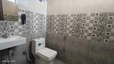 Bathroom Image of 5100 Sq.ft 1 RK Villa for rent in Tonk Road Jaipur for Rs. 12000