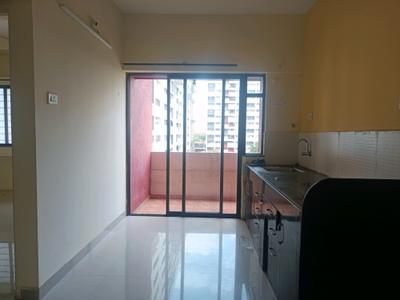 Kitchen Image of 1000 Sq.ft 2 BHK Apartment / Flat for rent in Kumar Pebble Park, Hadapsar Pune for Rs. 20000