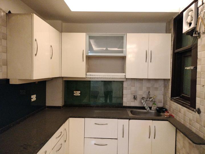 Surya Lavish Floor Main Image 1