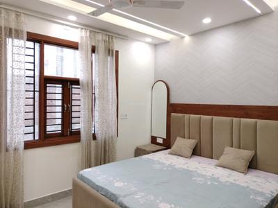 Bedroom Image of 1200 Sq.ft 4 BHK Builder Floor for sale in Chandra Park New Delhi for Rs. 13000000