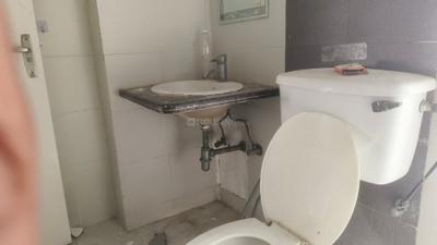 Image of 1168 Sq.ft 3 BHK Apartment / Flat for rent in Supertech Livingston, Crossings Republik, Ghaziabad for Rs. 20000