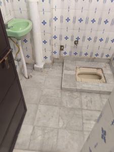 Bathroom Image of 1250 Sq.ft 3 BHK Independent House for rent in Sangriya Jodhpur for Rs. 9000