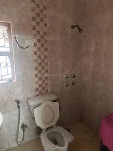 Bathroom Image of 1550 Sq.ft 2.5 BHK Apartment / Flat for sale in DDA Mig Flats Sarita Vihar, Sarita Vihar New Delhi for Rs. 21500000
