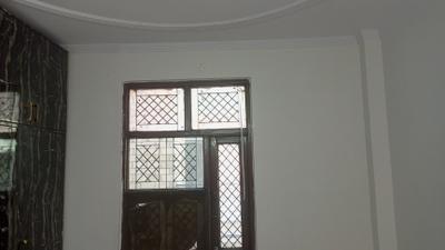 Bedroom Image of 1200 Sq.ft 3 BHK Builder Floor for sale in Pitampura New Delhi for Rs. 8500000