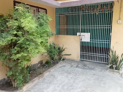 Balcony Image of 800 Sq.ft 1 BHK Independent House for rent in Brahmpura Muzaffarpur for Rs. 5000