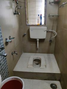 Common Bathroom Image of 625 Sq.ft 1 BHK Apartment / Flat for rent in matoshree park CooperativeSociety, Bhandup East Mumbai for Rs. 38000