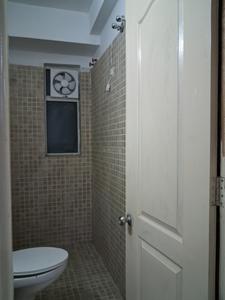 Common Bathroom Image of 1330 Sq.ft 3 BHK Apartment / Flat for sale in Paras Tierea, Sector 137 Noida for Rs. 11500000