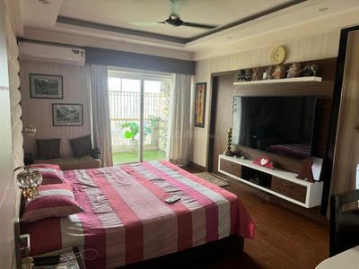 Bedroom Image of 1520 Sq.ft 3 BHK Apartment / Flat for sale in Mahagun Moderne, Sector 78 Noida for Rs. 20000000