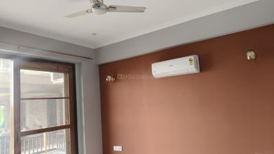 Bedroom Image of 2500 Sq.ft 3 BHK Builder Floor for rent in BPTP Amstoria , Sector 102 Gurgaon for Rs. 50000