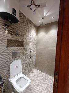Bathroom Image of 1000 Sq.ft 2 BHK Builder Floor for sale in Lajpat Nagar New Delhi for Rs. 17800000